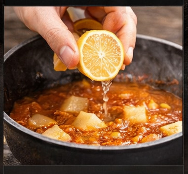 కర్రీలో నిమ్మరసం జోడించడం